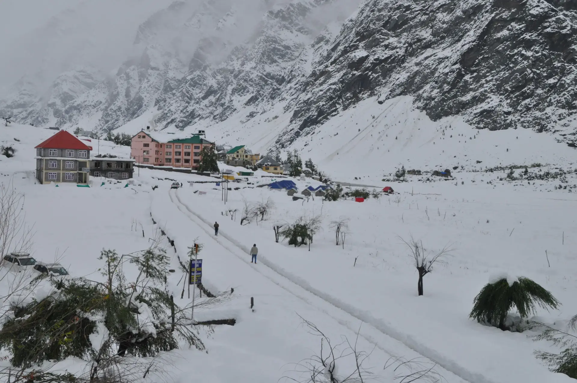 Snow-covered Himalayan Roads